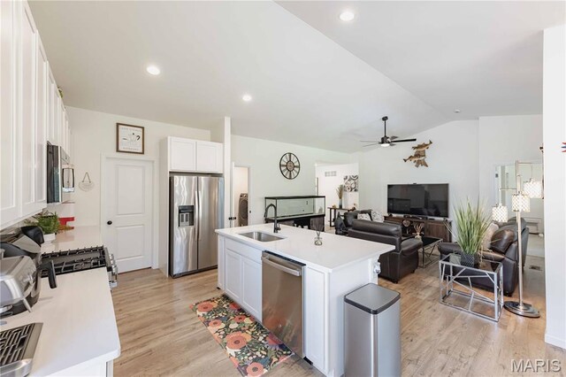 16805 River Stone Dr, Florissant, MO 63031