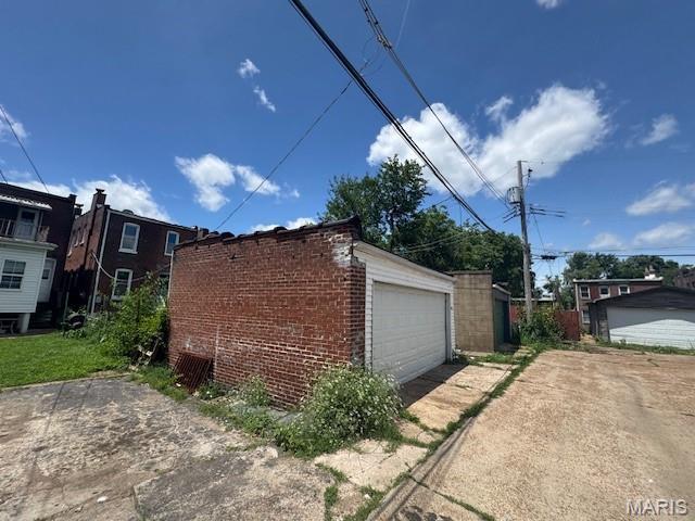 411 Fassen St, Saint Louis, MO 63111 - photo 23