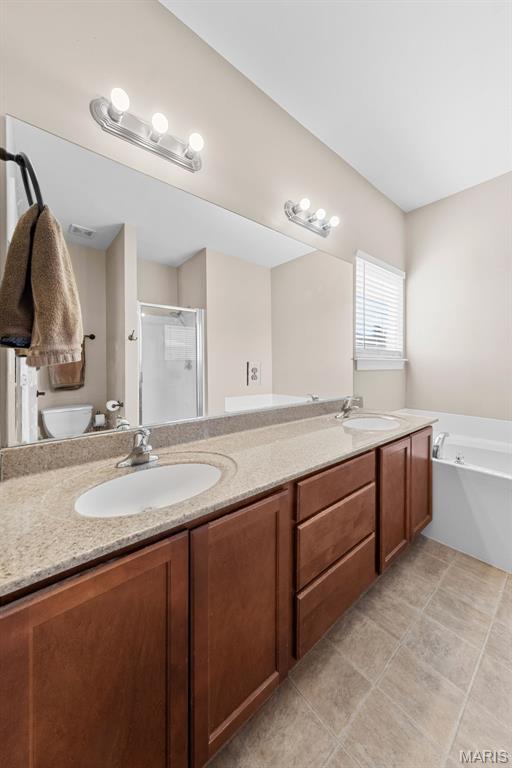 204 Stephen Trl, Wright City, MO 63390