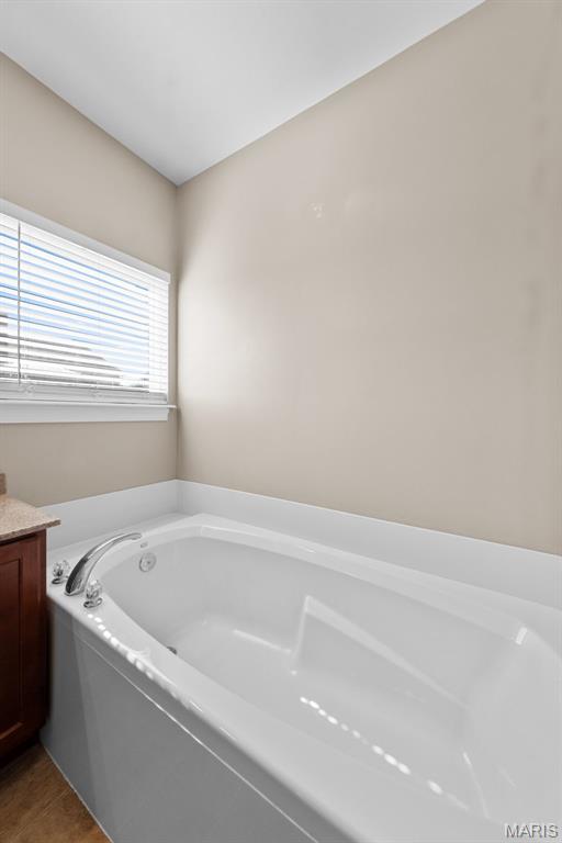 204 Stephen Trl, Wright City, MO 63390