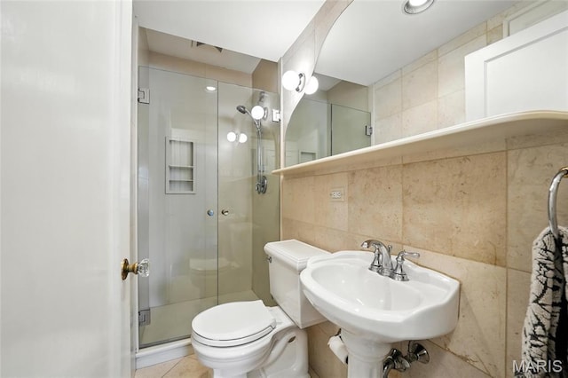 906 N Taylor Ave, Saint Louis, MO 63122 - full bathroom featuring tile walls, a shower stall, and decorative backsplash