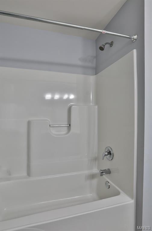 3375 Amber Heights Ln, Imperial, MO 63052 - bathroom featuring tub / shower combination