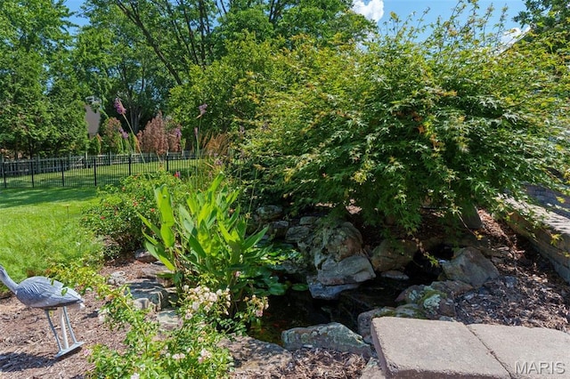 15747 Cedarmill Dr, Chesterfield, MO 63017 - view of yard