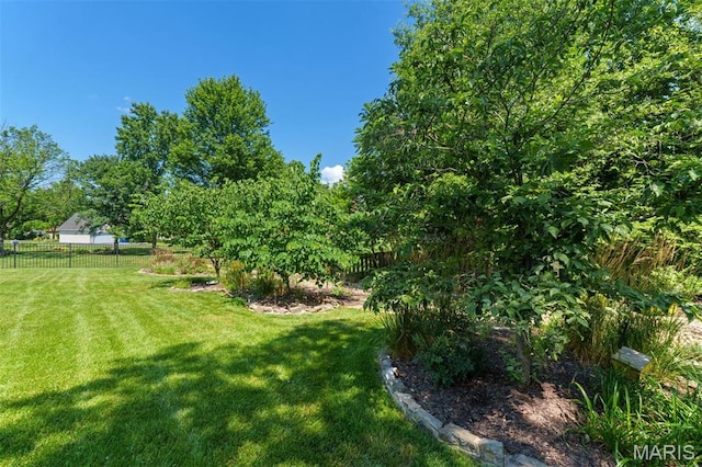 15747 Cedarmill Dr, Chesterfield, MO 63017 - view of yard