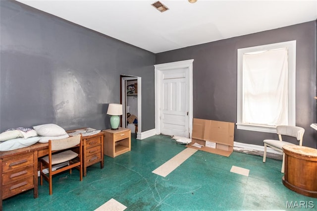 3815 N 20th St, Saint Louis, MO 63107 - office space with baseboards