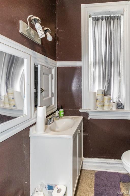 3815 N 20th St, Saint Louis, MO 63107 - half bath with vanity and toilet