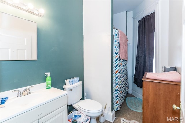 3815 N 20th St, Saint Louis, MO 63107 - bathroom featuring vanity and curtained shower