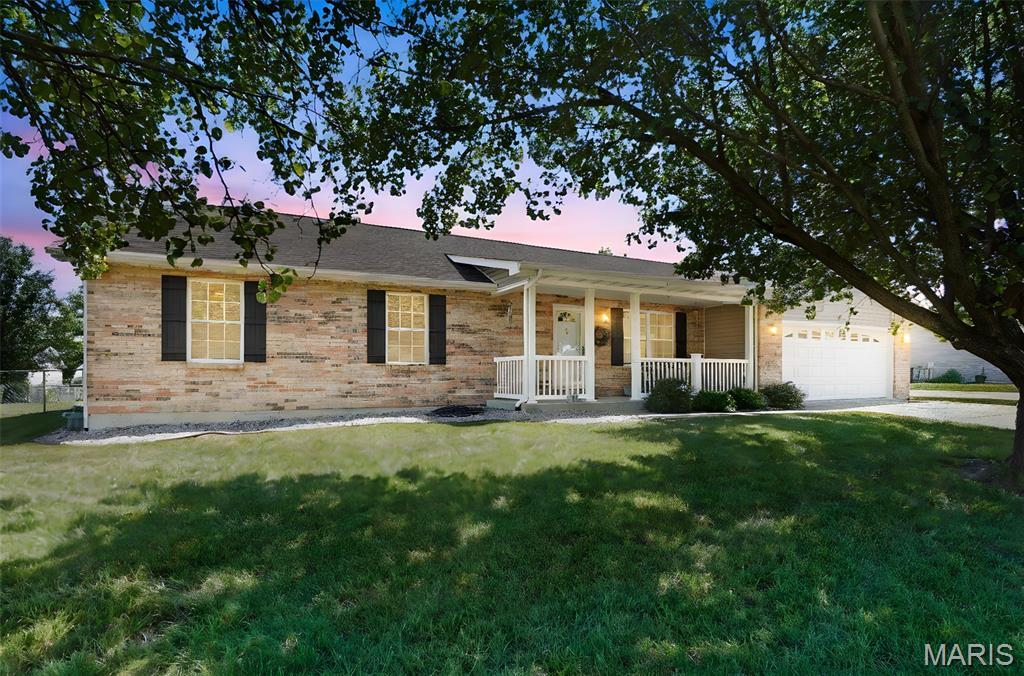 1523 Bishop Dr, Troy, MO 63379 - photo 1