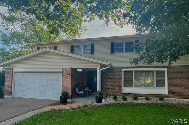 4327 Wickerfield Dr, Saint Louis, MO 63128 - photo 1