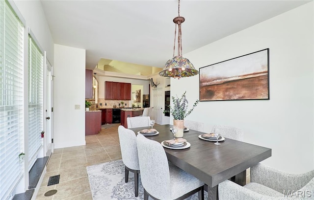 5 Tucker Manor Ct, Wentzville, MO 63385 - dining space with light tile patterned flooring