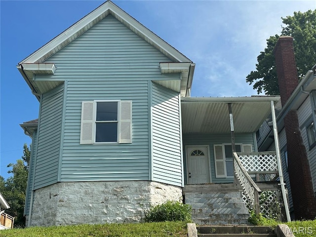2008 Grace St, Hannibal, MO 63401 - view of front of property with a porch