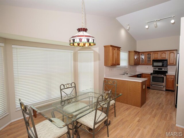 5070 Douglas Park Dr, Saint Peters, MO 63304 - photo 9