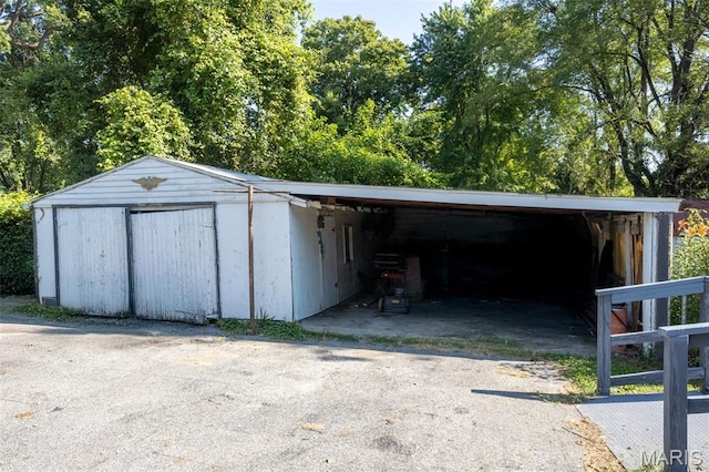 229 W 4th St, Centreville, IL 62206 - photo 10