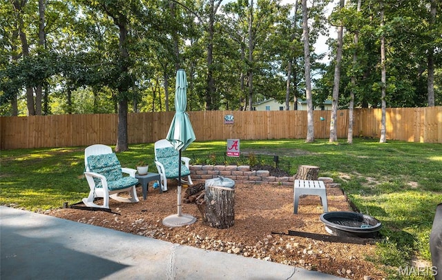 77 Indian Hills Dr, Cuba, MO 65453 - view of fenced backyard