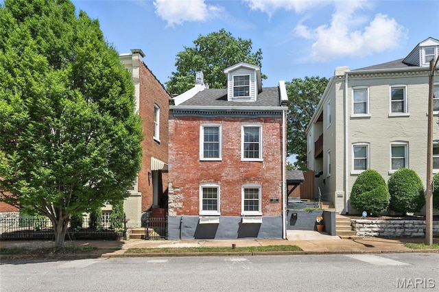 2812 Indiana Ave, Saint Louis, MO 63118 - view of front of house featuring brick siding