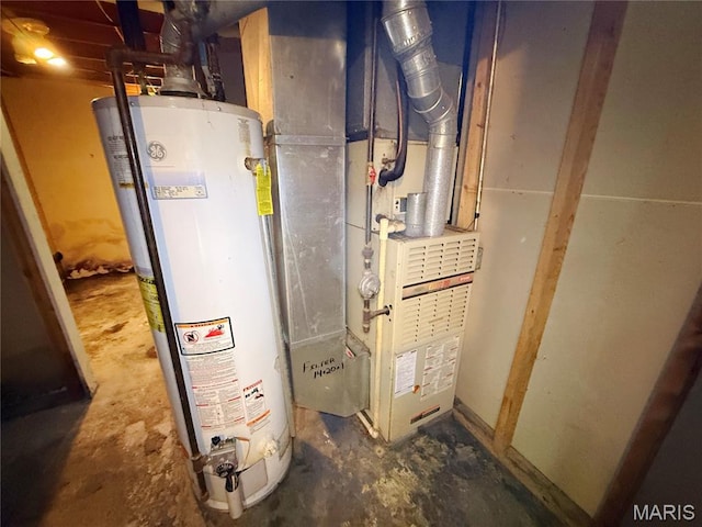 335 Sumac St, Payson, IL 62360 - utility room with gas water heater
