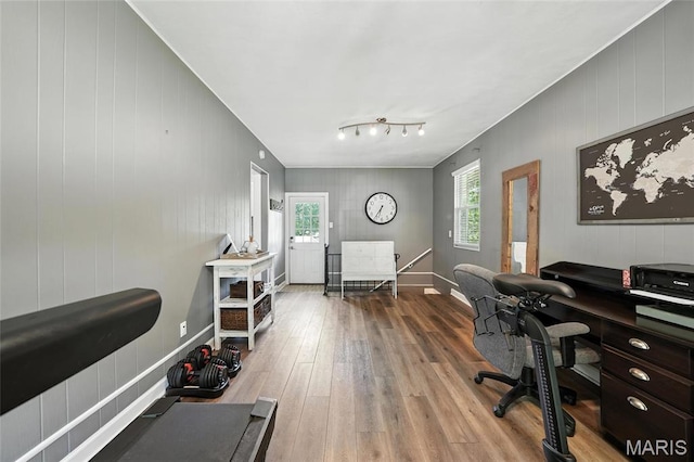 7616 Suffolk Ave, Saint Louis, MO 63119 - home office with wood finished floors and baseboards