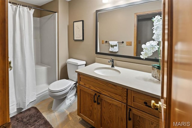 4775 S Hazel Rd, Edwardsville, IL 62025 - bathroom featuring vanity and a shower with shower curtain