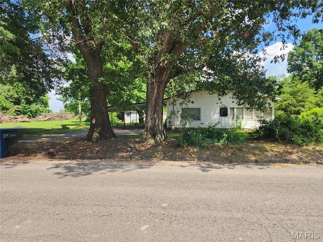 490 1st St, Qulin, MO 63961 - photo 13
