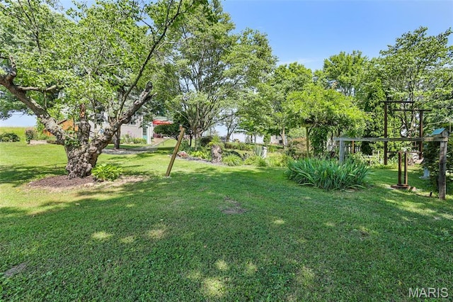 4846 S Point Rd, Washington, MO 63090 - view of green lawn