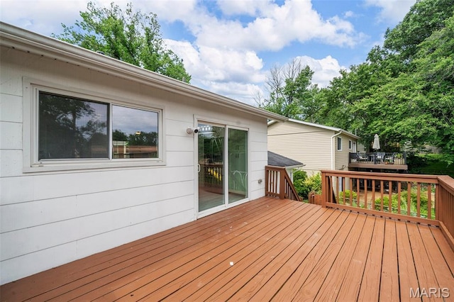 383 Messina Dr, Ballwin, MO 63021 - view of wooden terrace