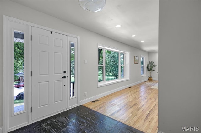 246 Leichester Cir, Ballwin, MO 63011 - foyer featuring baseboards and recessed lighting