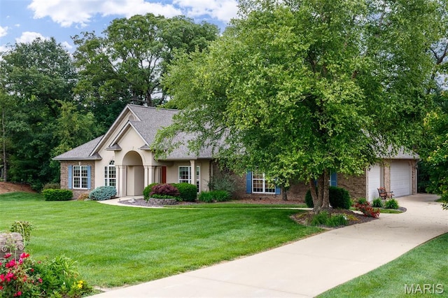 117 Autumn Oaks Ln, Highland, IL 62249