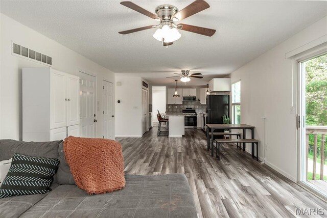 2021 Saint Christopher Way, Arnold, MO 63010
