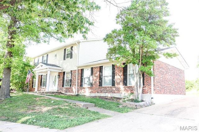 2270 Fairoyal Dr, Des Peres, MO 63131 - photo 3