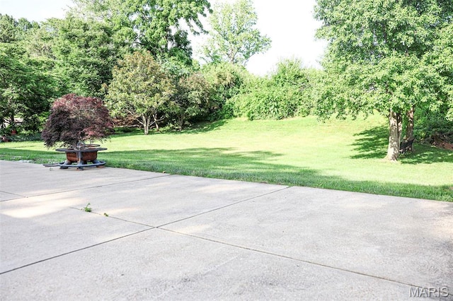 2270 Fairoyal Dr, Des Peres, MO 63131 - photo 4