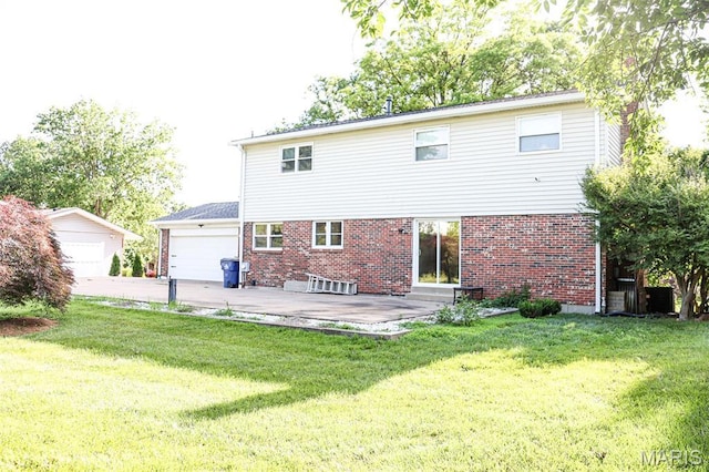 2270 Fairoyal Dr, Des Peres, MO 63131 - photo 5