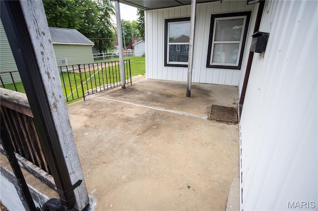7353 Virginia Ave, Saint Louis, MO 63111 - view of patio