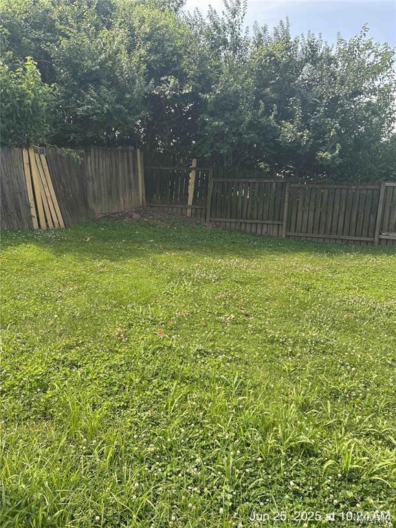 12922 High Crest St, Black Jack, MO 63033 - view of yard