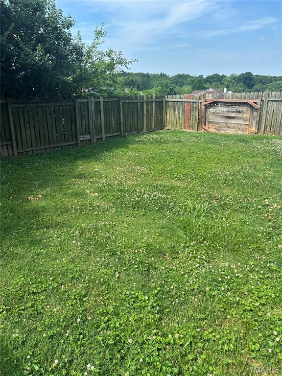 12922 High Crest St, Black Jack, MO 63033 - view of yard