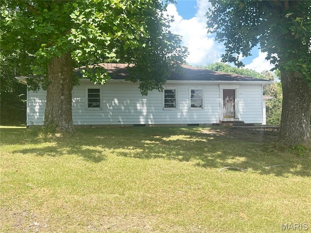 1203 N Main St, Salem, MO 65560 - rear view of property with a lawn and crawl space