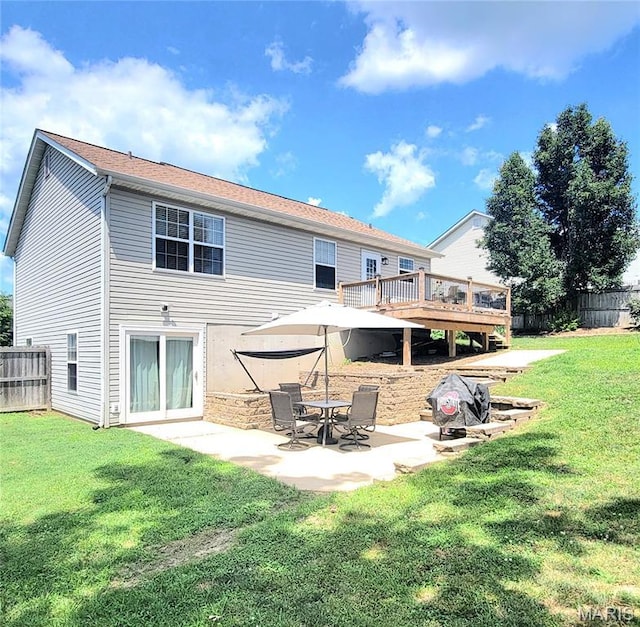 346 Cartpath Ln, Saint Clair, MO 63077 - rear view of property featuring a wooden deck and a patio area