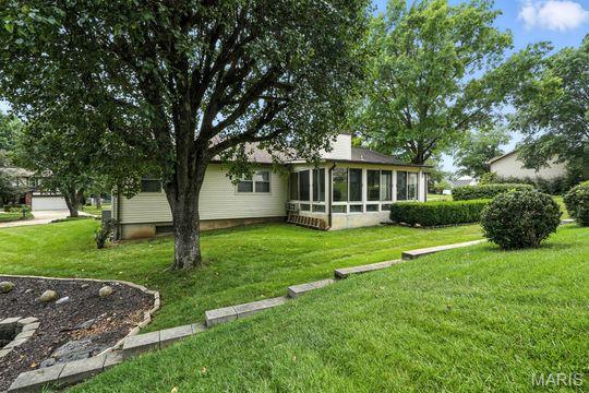 897 San Sebastian Dr, Fenton, MO 63026 - photo 5