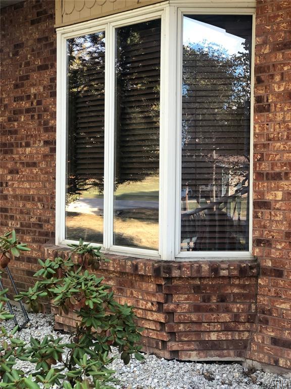213 W Wood St, Shelbina, MO 63468 - photo 96