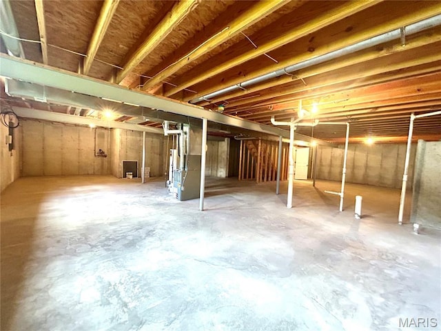 2401 Mountain Range Ct, Pacific, MO 63069 - unfinished basement with heating unit