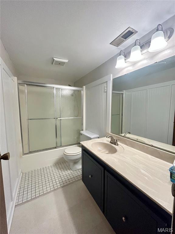 4278 Kay Ln Unit 2, Saint Louis, MO 63123 - full bath with vanity and enclosed tub / shower combo