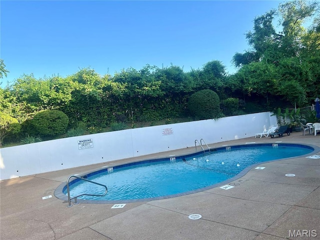 4278 Kay Ln Unit 2, Saint Louis, MO 63123 - community pool featuring a patio area