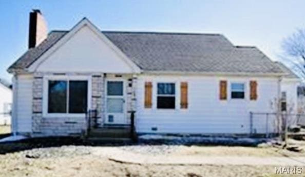 1491 Veterans Dr, De Soto, MO 63020 - photo 1