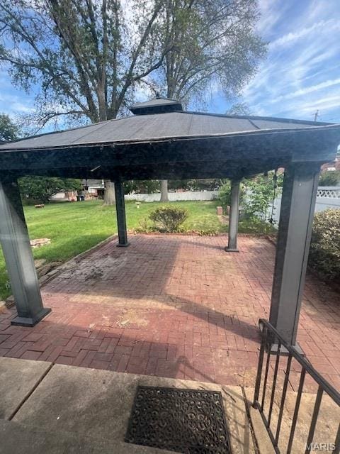 6721 Itaska St, Saint Louis, MO 63109 - view of patio / terrace with a gazebo