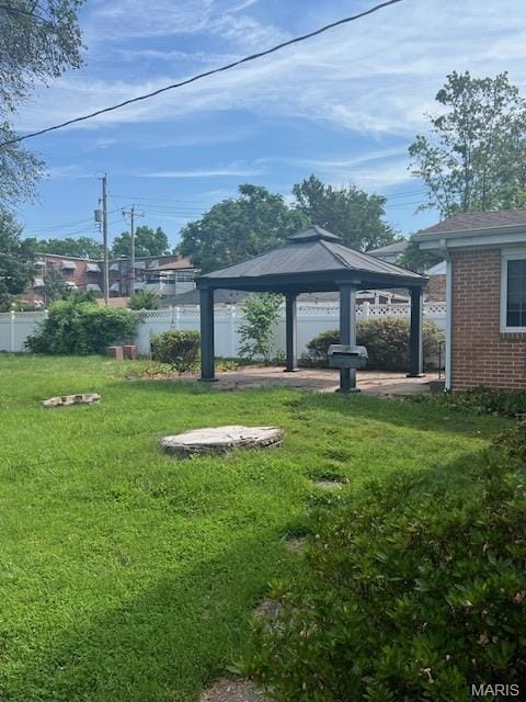 6721 Itaska St, Saint Louis, MO 63109 - view of yard with a gazebo