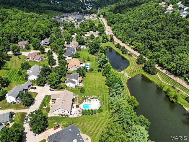 918 Forest Lake Ct, Ballwin, MO 63021 - photo 2