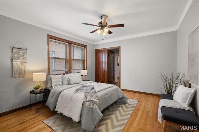 4932 Fairview Ave, Saint Louis, MO 63139 - bedroom featuring light wood finished floors, crown molding, and a ceiling fan