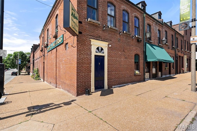 2400 S 18th St, Saint Louis, MO 63104