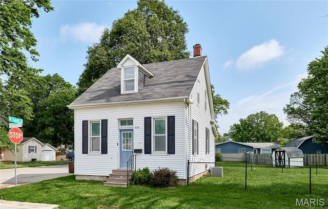 935 W Green St, Mascoutah, IL 62258