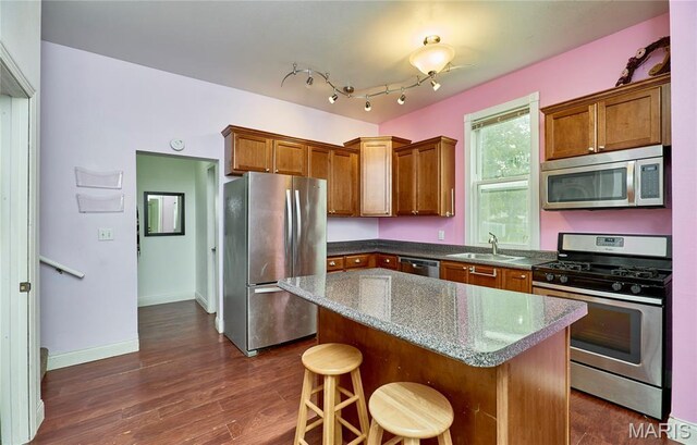 935 W Green St, Mascoutah, IL 62258