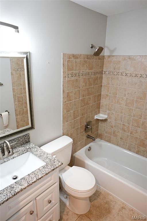 270 Village Creek Dr, Ballwin, MO 63021